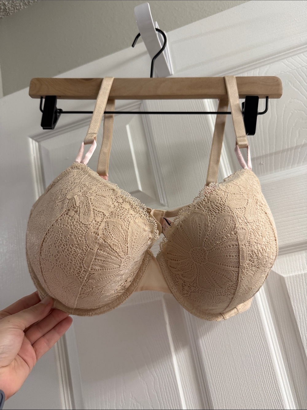 Victoria's Secret Beige Lace Push-Up Bra with Pink Trim
